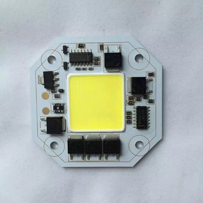 外置MOS管方案引领新潮流 倒装光引擎实现高耐压、低热阻与光衰小三大突破